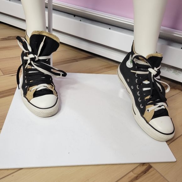 Converse high tops - Picture 3 of 3